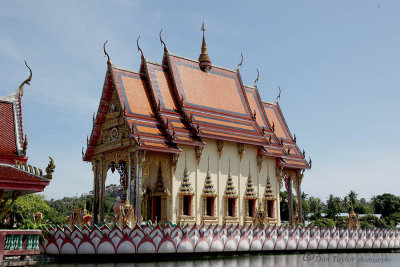 Plia Laem Temple