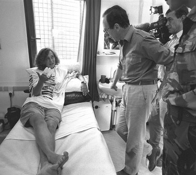 Wounded Bosnian interpretor with Rifkind