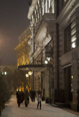 A cold and snowy evening - Mokhovaya Street