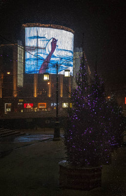 Giant screen in the snow