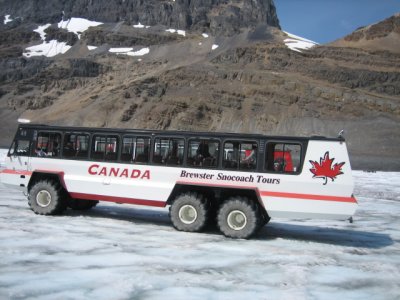 People mover over icefield