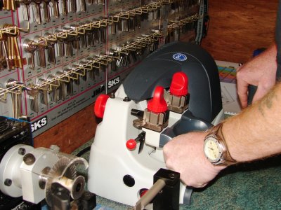 dorset lock doctor key cutting3.JPG