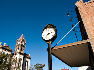 What time is it? Bank time or Courthouse time? Meridan, Texas