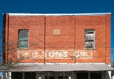 Pettys Grocery and Feed.