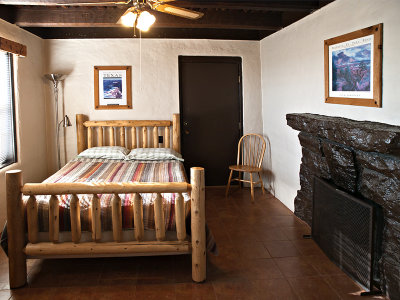 Goodnight Cabin bedroom