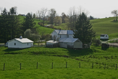 Rural Greenbrier Valley Farm in Spring Green tb0413ejr.jpg