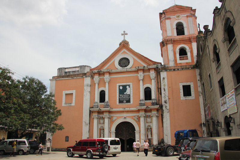 My next stop was to San Agustin Church, founded in 1571. It is the oldest stone church (built in 1589) in the Philippines.