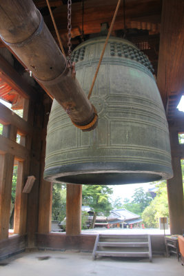 Close-up of the bell.