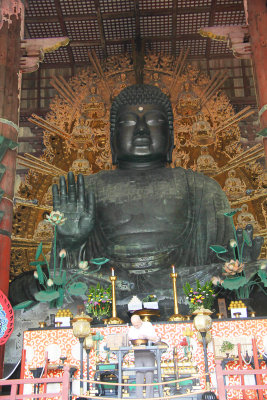 Close-up of the Daibutsu.