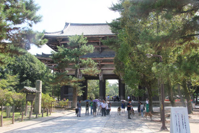 Along the approach to Todaiji stands the Nandaimon Gate, a large wooden gate.