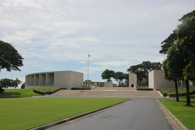 Ahead, is the memorial plaza, which contains two large hemicycles.