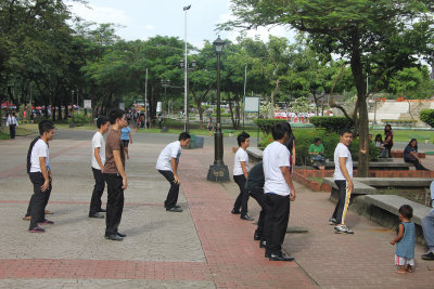 Filipinos getting their afternoon exercise in the park.