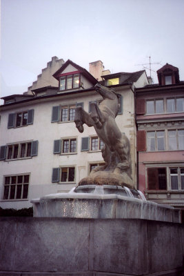 Close-up of the horse fountain.