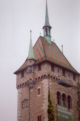Upper view of the tower and tiles.