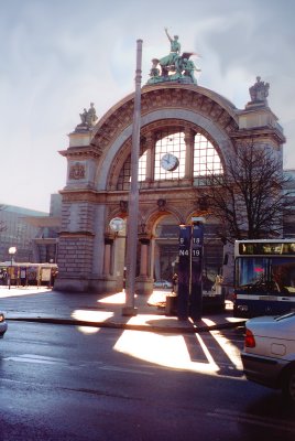 The arch of the train station (the only thing that survived when the train station burned in 1971).