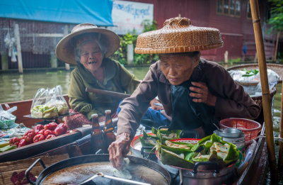 Floating market