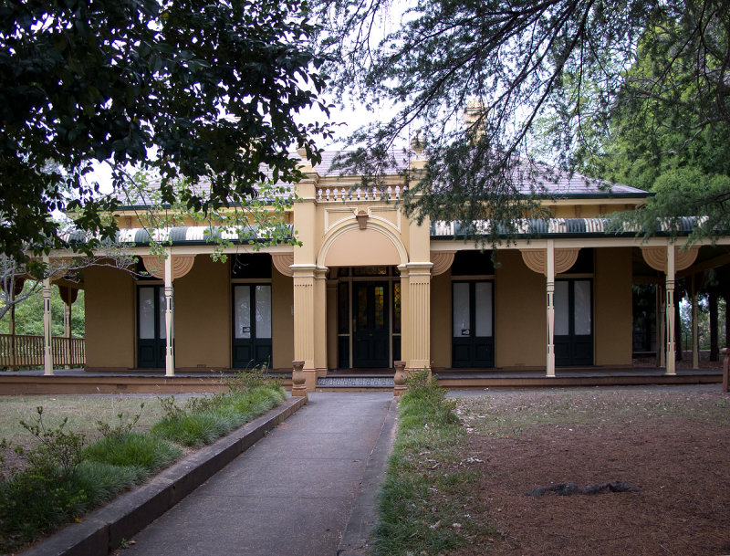 sb605 w.jpg
