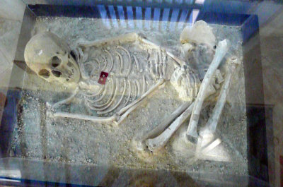 Pre-columbian burial.jpg