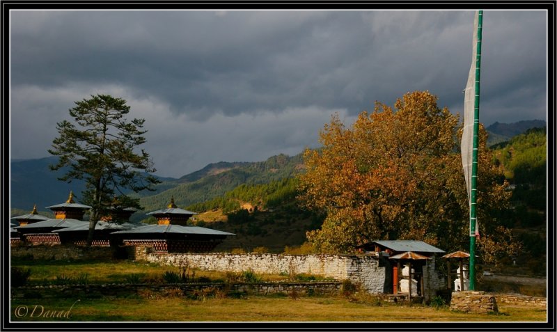 Afternoon light in Wangducholing (Bhumtang district).