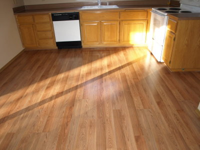 kitchen floor - pergo