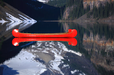 Red-canoes / Lake Louise 