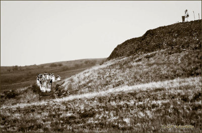 Entrance of the Wahine (bw)