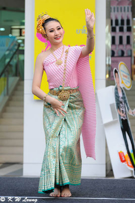 Traditional Thai dancing DSC_3703