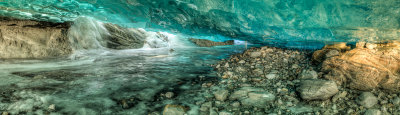 solo walk ice cave-.jpg
