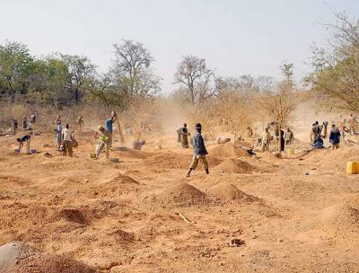 Gold mining between Gaoua ond P, Centre-Sud Region, Burkina Faso