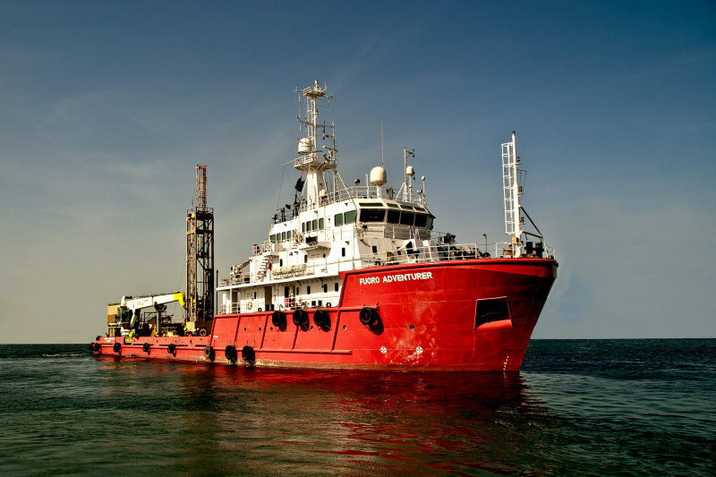20120207 Fugro Adventurer Mussafah 010-Edit2.jpg