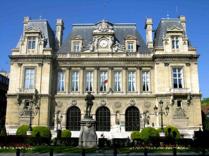 <strong>Rue Achille Peretti<br>Mairie</strong>