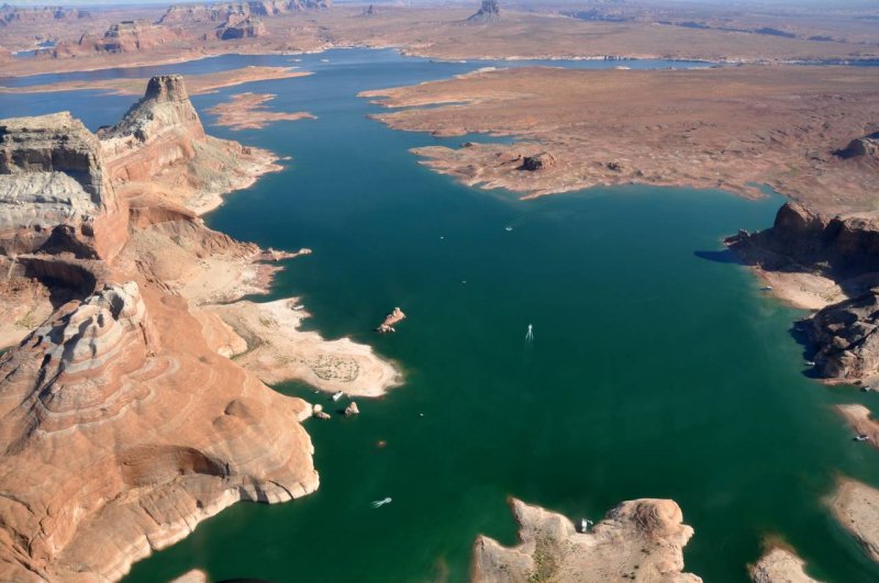 <strong>Lac Powell / Lake Powell</strong>