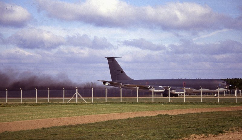 MIL 1991 KC135A.jpg