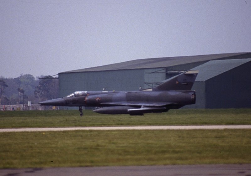 HON 1990 MIRAGE V 24 13-SP FAFB.jpg