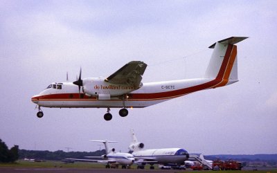 FAB 1982 DHC5 BUFALLO C-GCTC.jpg