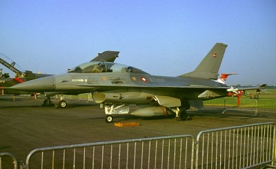 ABD 1982 F16B RDAF ET209.jpg