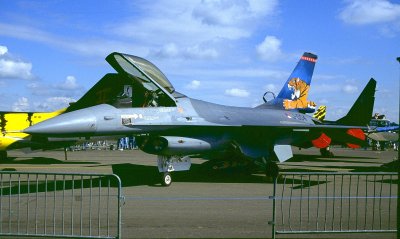 FFD 1991 F16A RNEAF J-004.jpg