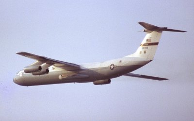 MIL 1982 C141B 59398.jpg
