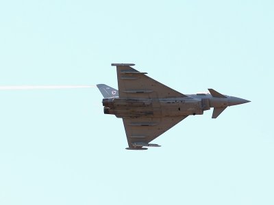 Euro-Fighter-Typhoon-2.jpg