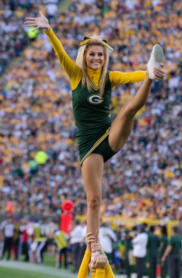 Green Bay Packers cheerleader