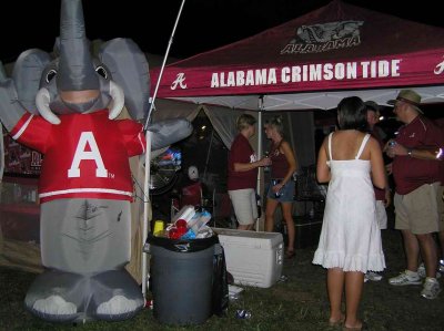 they're still tailgating