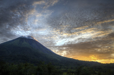 Beautiful sunset behind the mountain.