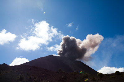 Volcan Pacaya erupted while we were standing on it!