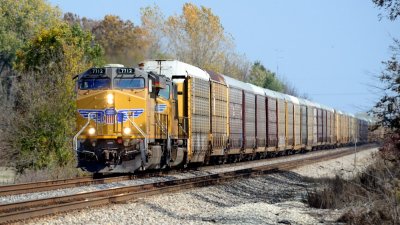 UP 7712 near Camden MO