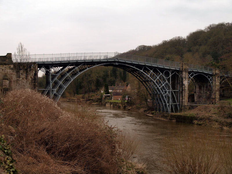 IRONBRIDGE,BUILT 1779 WORLD'S  FIRST CAST IRON BRIDGE