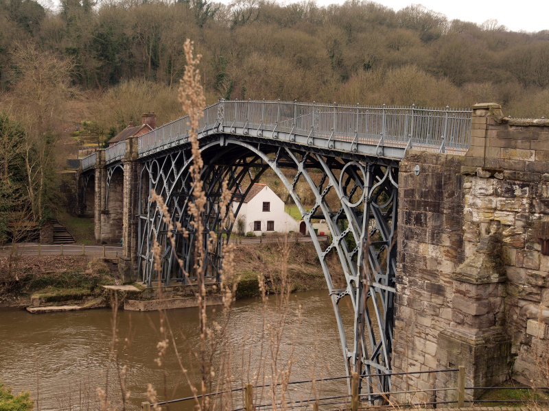 IRONBRIDGE BUILT 1779 WORLD'S FIRST CAST ION BRIDGE