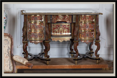 Bureau Mazarin sign Boulle 