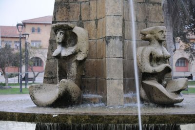 Fountain in Plaza de Armas La Serena Chile.jpg