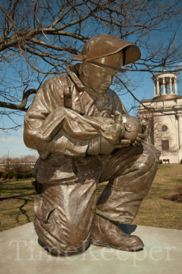 firefighter 5673.jpg