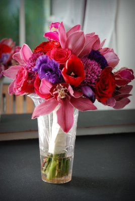 Fuchsias and purples bouquet. Photo by: Kate Behnsen